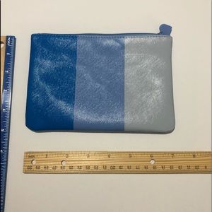 Ipsy glam bag 4x7 inches